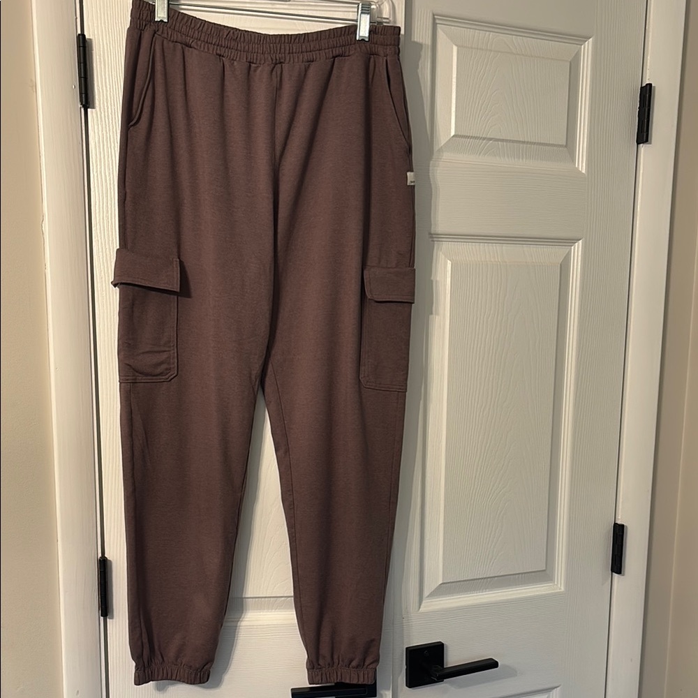 Vuori Women’s Cargo Joggers